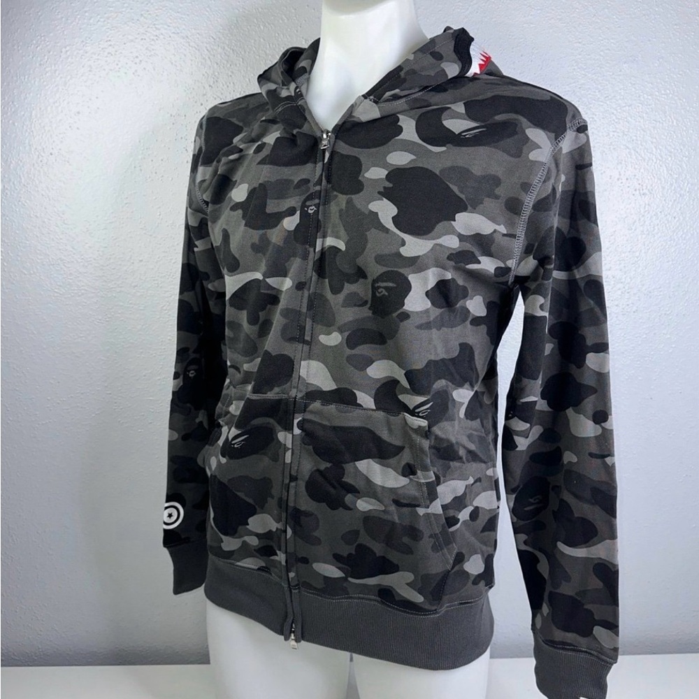 Bape 1st camo shark full zip hoodie size medium - Picture 2 of 11